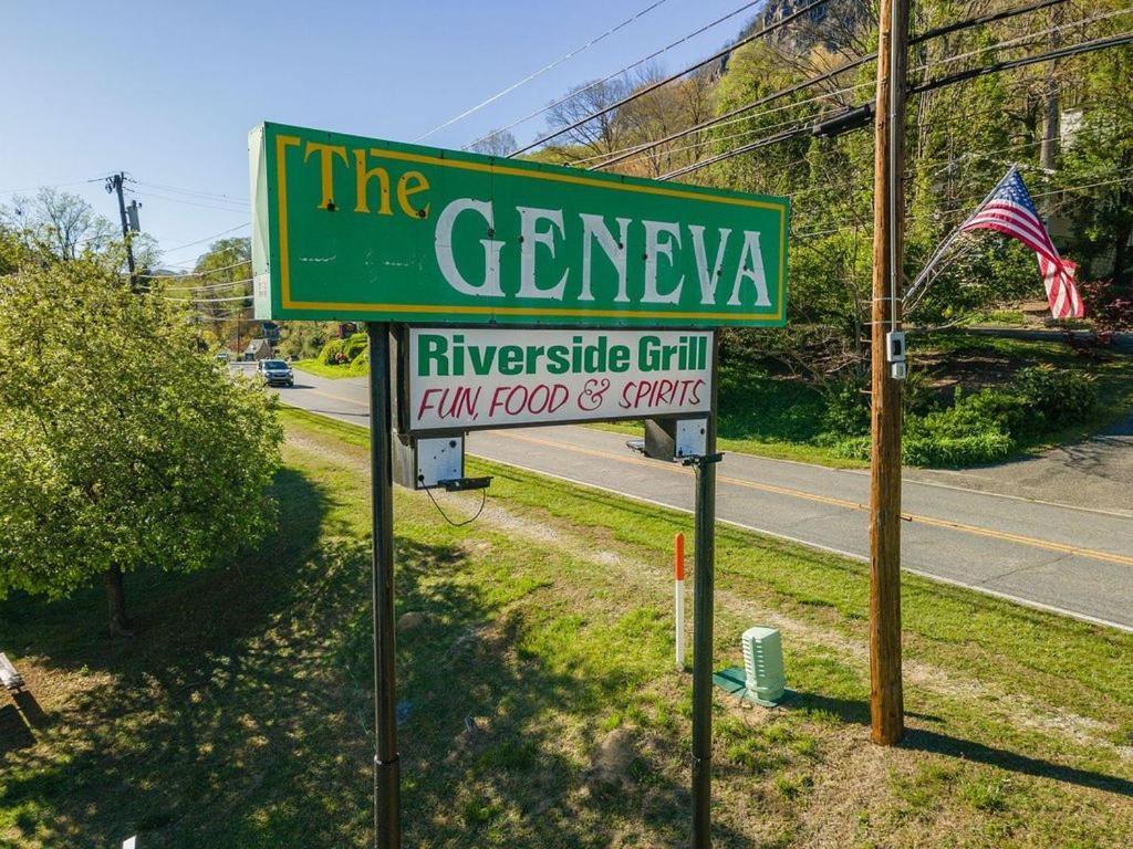 Geneva Hotel & Tiki Bar Чімні-Рок Екстер'єр фото